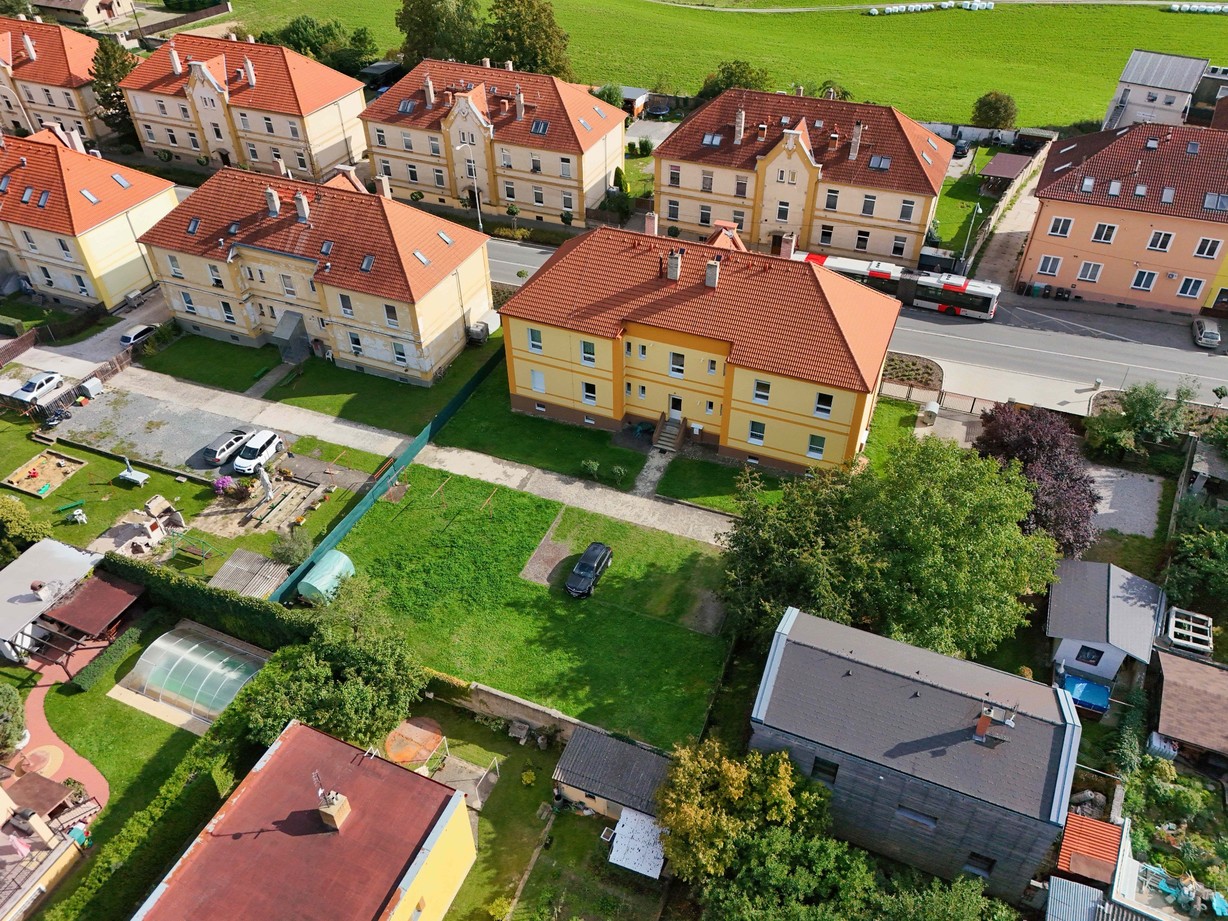 Prodej bytu 2+1, 65 m² se zahradou a parkováním – Králův Dvůr, Počaply