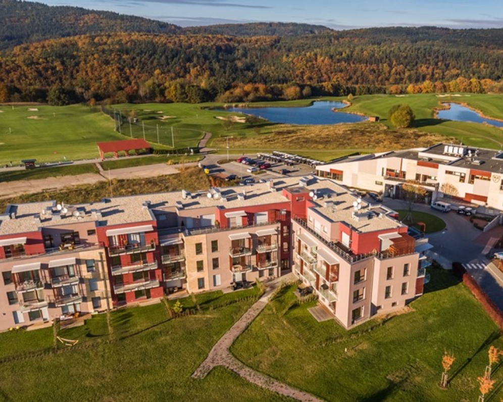 Pronájem bytu 3+kk se dvěma parkovacími místy v areálu Royal Golf Club Beroun