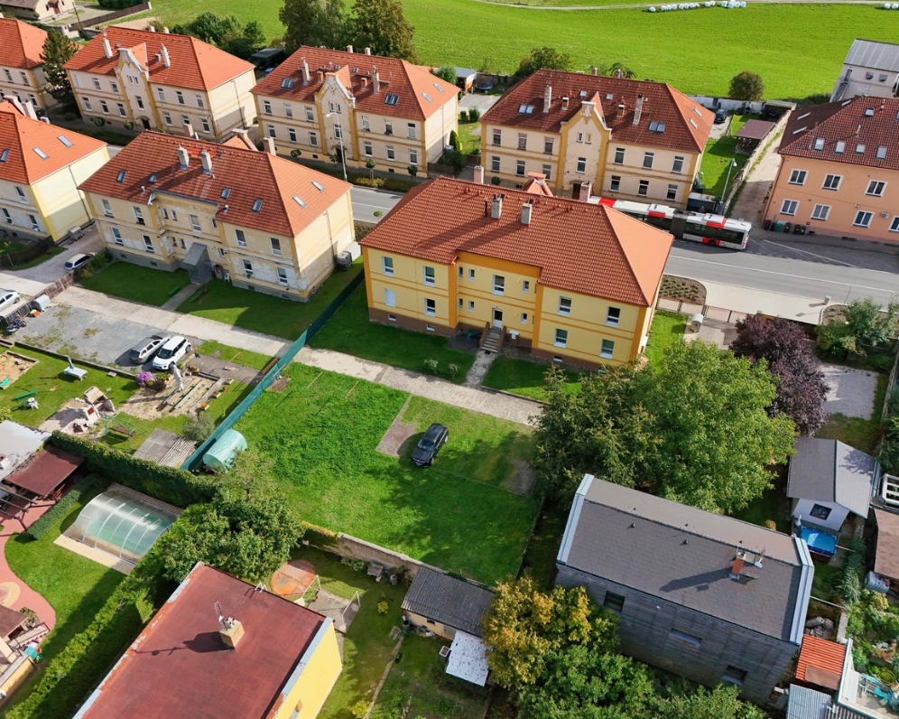 Prodej bytu 2+1, 65 m² se zahradou a parkováním – Králův Dvůr, Počaply